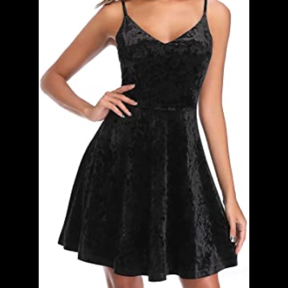 Black Velour Skater Dress 🖤